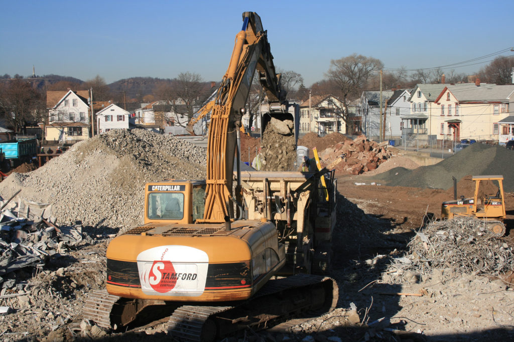 recycling concrete crushing